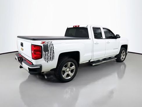 Used 2018 Chevrolet Silverado 1500 LT w/ All Star Edition image 9