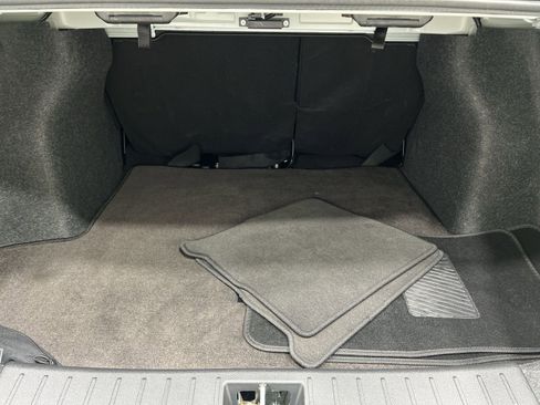 Used 2025 Nissan Versa SV w/ Trunk Package FWD image 22