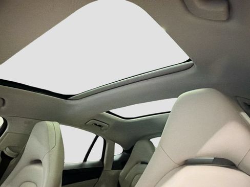 Certified 2021 Porsche Panamera image 23