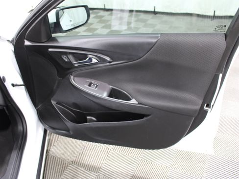 Used 2021 Chevrolet Malibu RS FWD image 26