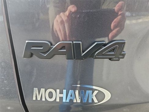 Used 2023 Toyota RAV4 XLE Premium image 32