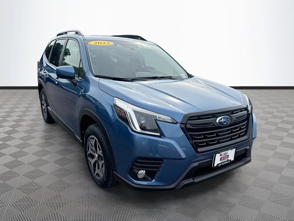 Certified 2023 Subaru Forester Premium AWD/4WD image 3