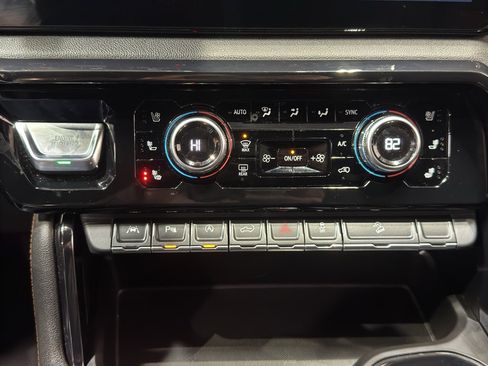 Used 2024 GMC Sierra 1500 AT4 w/ Technology Package image 36