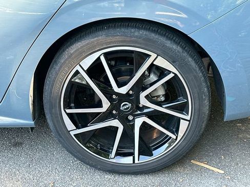 Used 2024 Nissan Sentra SR w/ SR Premium Package FWD image 35