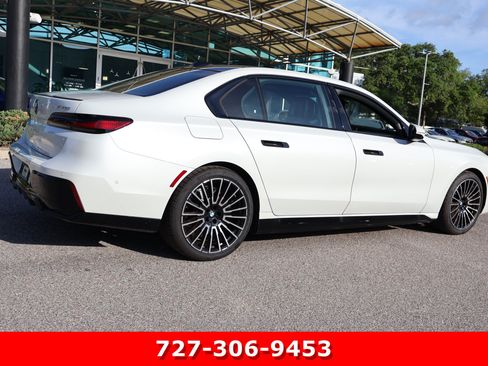 Used 2026 BMW 750e xDrive w/ Luxury Rear Seating Package AWD/4WD image 10