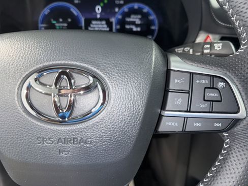 New 2026 Toyota Sienna XSE image 33