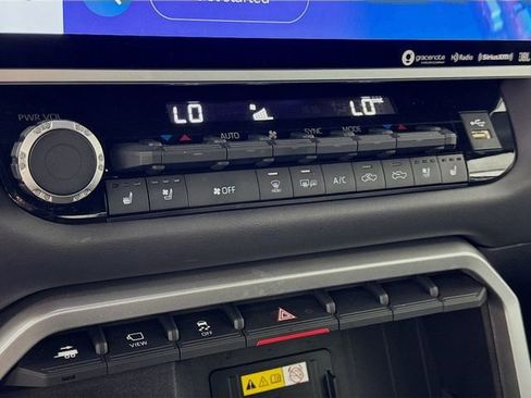 Used 2024 Toyota Tundra Platinum image 15