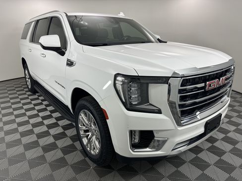 Used 2023 GMC Yukon XL SLT RWD image 7