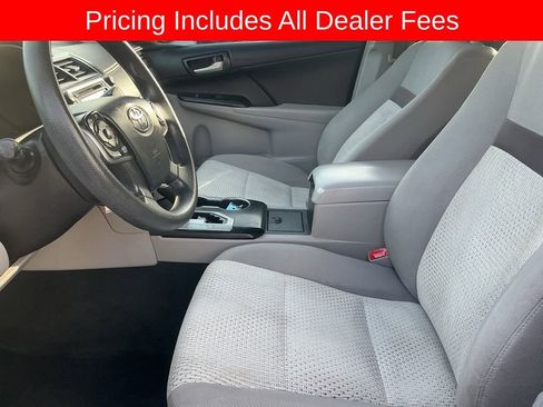 Used 2014 Toyota Camry LE FWD image 8