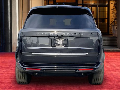 New 2026 Land Rover Range Rover SE image 4
