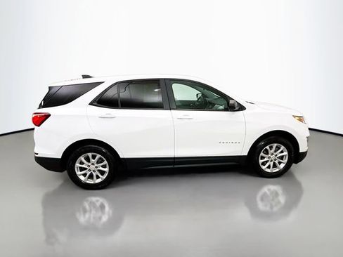 Used 2020 Chevrolet Equinox LS w/ LS Convenience Package image 8