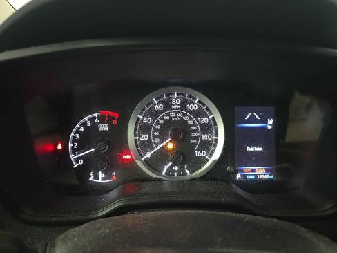 Used 2022 Toyota Corolla LE FWD image 12