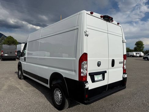 Used 2025 RAM ProMaster 2500 w/ Convenience Group FWD image 5
