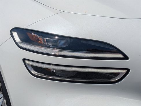 New 2026 Genesis G70 2.5T Prestige image 9