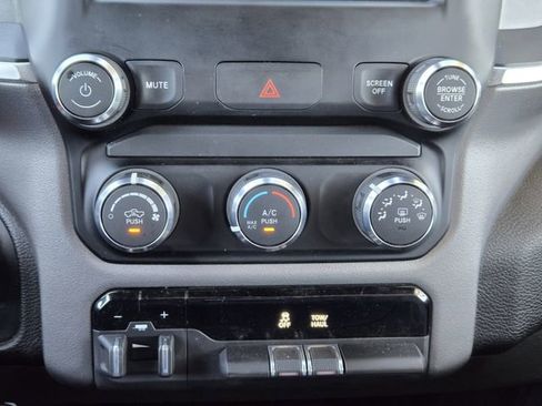 Used 2024 RAM 2500 Big Horn w/ Bed Utility Group image 19