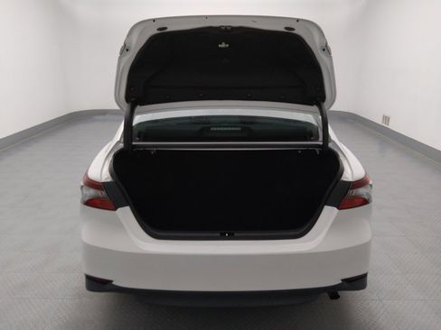 Used 2022 Toyota Camry LE image 29