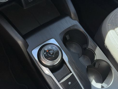 Used 2021 Ford Escape SE w/ Convenience Package FWD image 16