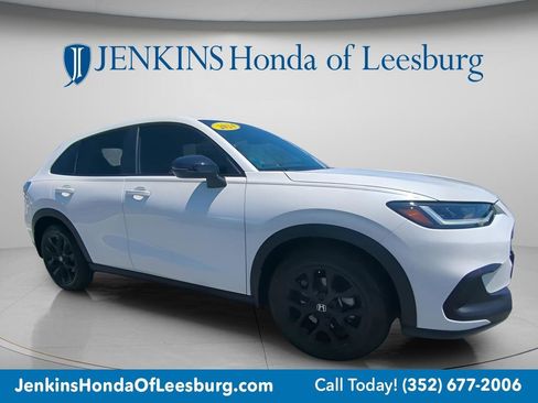 Used 2024 Honda HR-V Sport image 1
