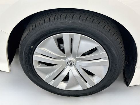 Used 2025 Nissan Leaf S FWD image 34