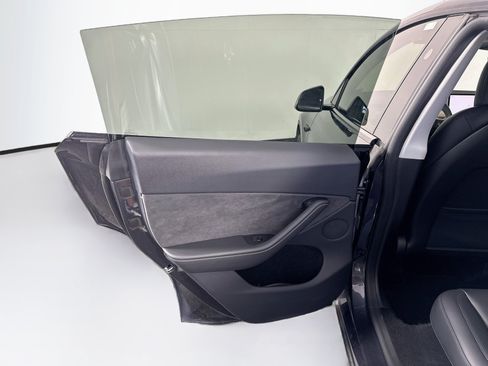 Used 2024 Tesla Model Y Long Range AWD/4WD image 27