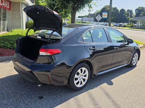 Used 2024 Toyota Corolla LE FWD image 18
