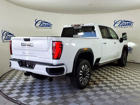 New 2026 GMC Sierra 2500 Denali Ultimate image 7