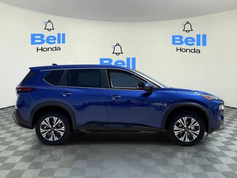Used 2022 Nissan Rogue SV FWD image 5