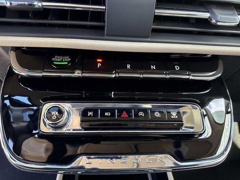 New 2026 Lincoln Corsair Premiere image 28