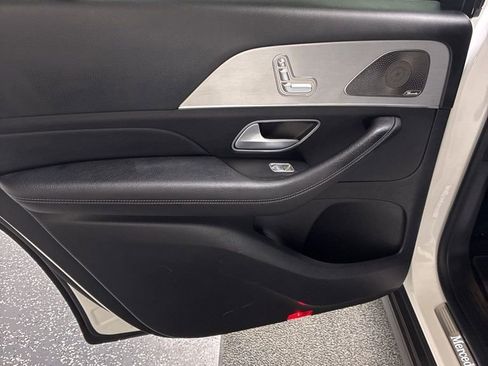 Used 2024 Mercedes-Benz GLS 450 4MATIC image 27