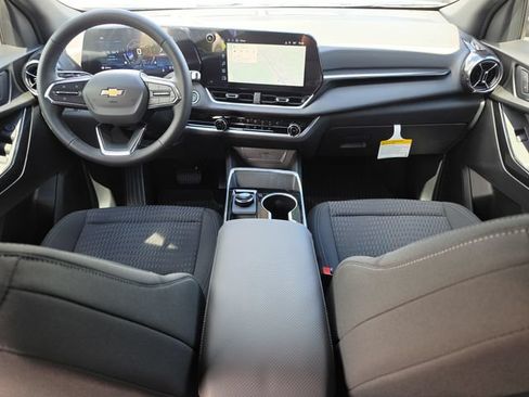 New 2027 Chevrolet Equinox LT FWD image 13