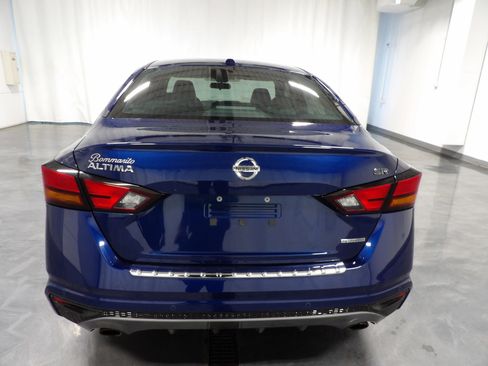 Used 2022 Nissan Altima 2.0 SR image 5