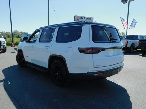 Used 2022 Jeep Wagoneer Series III w/ Flexible Seating Group image 7