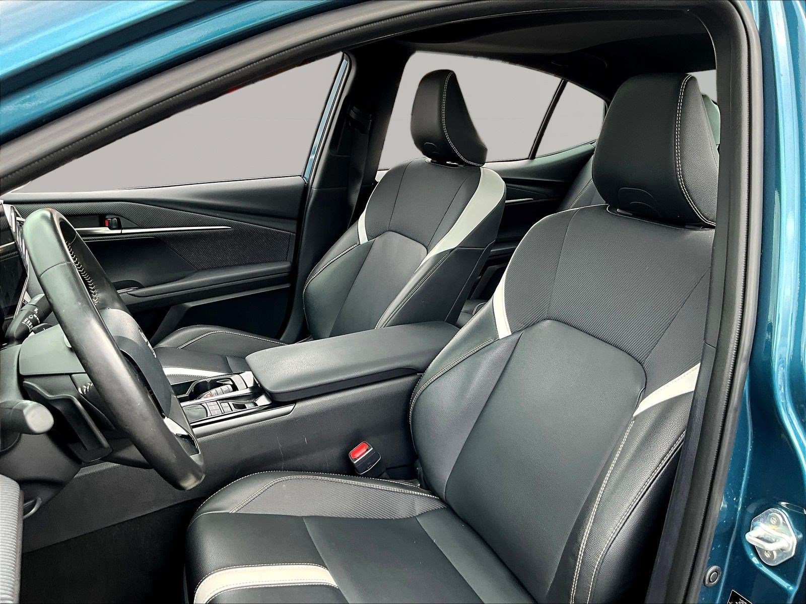 Used 2025 Toyota Camry SE w/ Multimedia Upgrade Package FWD image 21