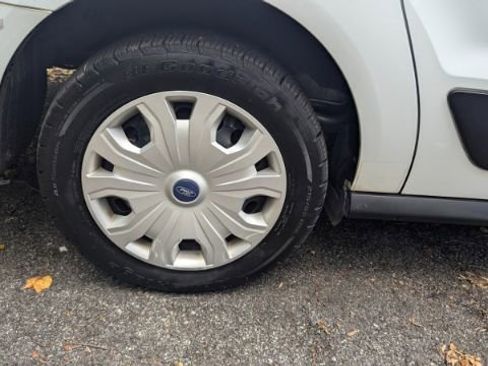 Used 2020 Ford Transit Connect XLT image 12