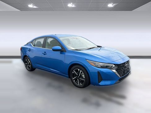 Used 2025 Nissan Sentra SV FWD image 7