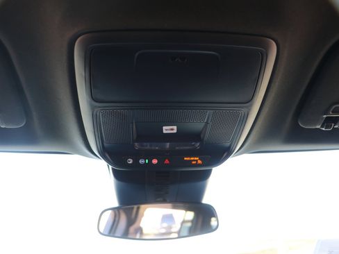 Used 2026 Chevrolet Traverse LT image 27