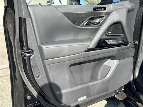 New 2025 Lexus LX 700h Overtrail image 17