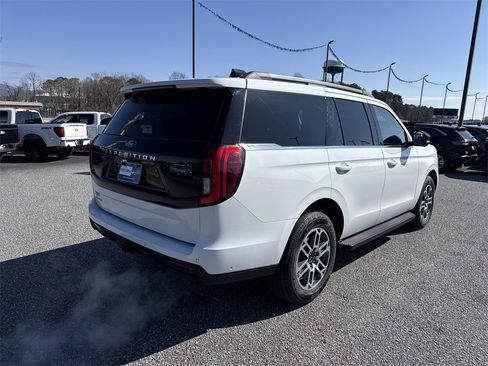 Used 2025 Ford Expedition Active image 7
