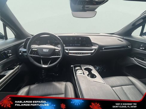Certified 2025 Cadillac Lyriq Luxury AWD/4WD image 24