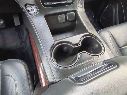 Used 2018 GMC Yukon SLT image 18