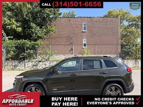 Used 2016 Jeep Cherokee 75th Anniversary FWD image 2