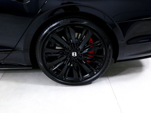 Used 2023 Bentley Flying Spur W12 image 42