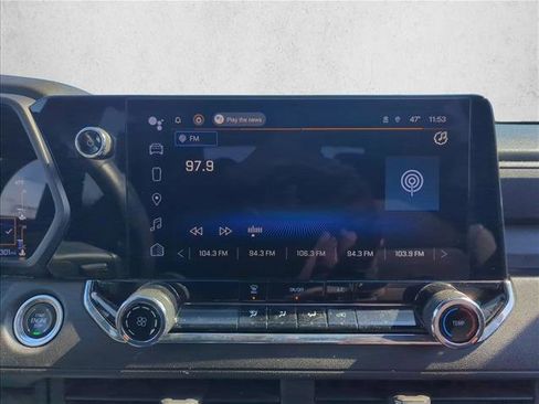 Used 2023 Chevrolet Colorado W/T image 18