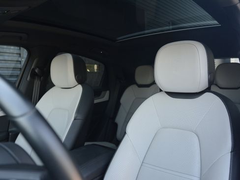 Certified 2024 Porsche Cayenne GTS AWD/4WD image 5