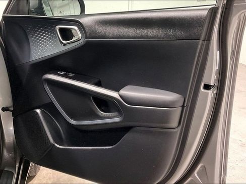 Used 2025 Kia Soul EX FWD image 22