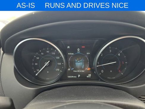 Used 2018 Jaguar XE Premium AWD/4WD image 15