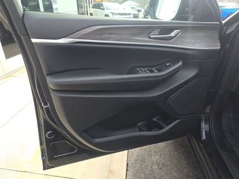 New 2026 Jeep Grand Cherokee L 4WD image 10