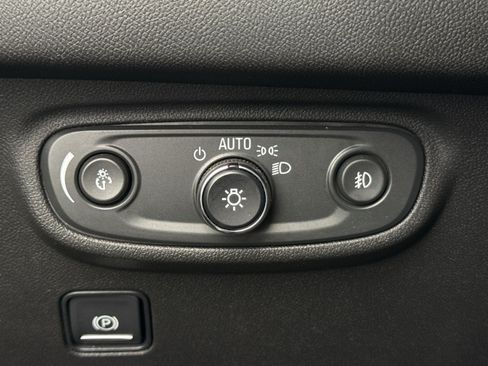 Used 2022 GMC Terrain SLT AWD/4WD image 23