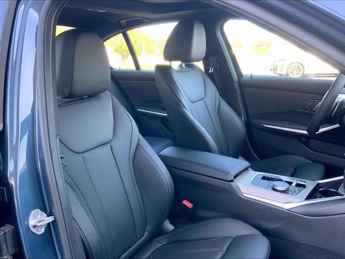 Certified 2025 BMW 330i Sedan image 8