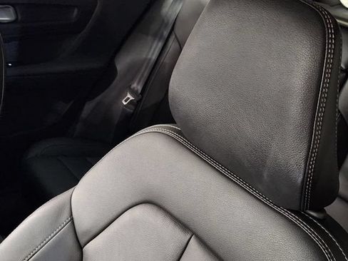 Certified 2026 Volvo XC40 B5 Plus AWD/4WD image 15